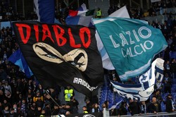 Prawnuczek Benito Mussoliniego gra w klubie, którego kibice słyną z faszystowskich poglądów