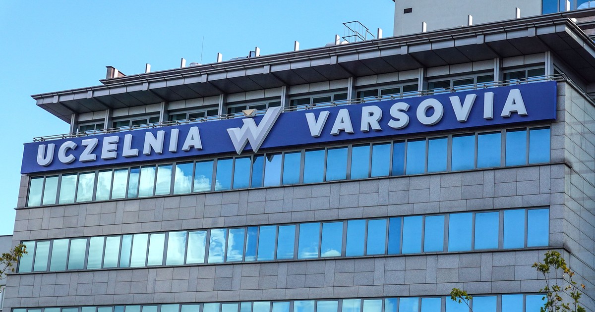 Collegium Humanum nie było jedyne. Drukarnie i fabryki dyplomów wciąż działają