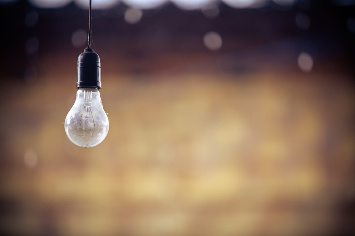 Natura wygrała z polską energetyką. Upały i susza spowodowały, że Polskie Sieci Elektroenergetyczne (PSE), operator systemu przesyłowego, po raz pierwszy od wielu lat zdecydowały o ograniczeniu dostaw prądu.