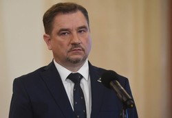 Szef "Solidarności": Wspólne obchody rocznicy porozumień sierpniowych niemożliwe przez bezczelną prowokację tzw. kodowców