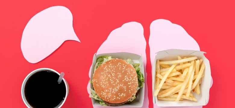 Jedzenie hamburgera i frytek codziennie zwiększa ryzyko alzheimera. I to bardzo!