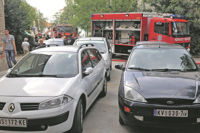 Nepropisno parkiranje ugrožava rad hitnih službi