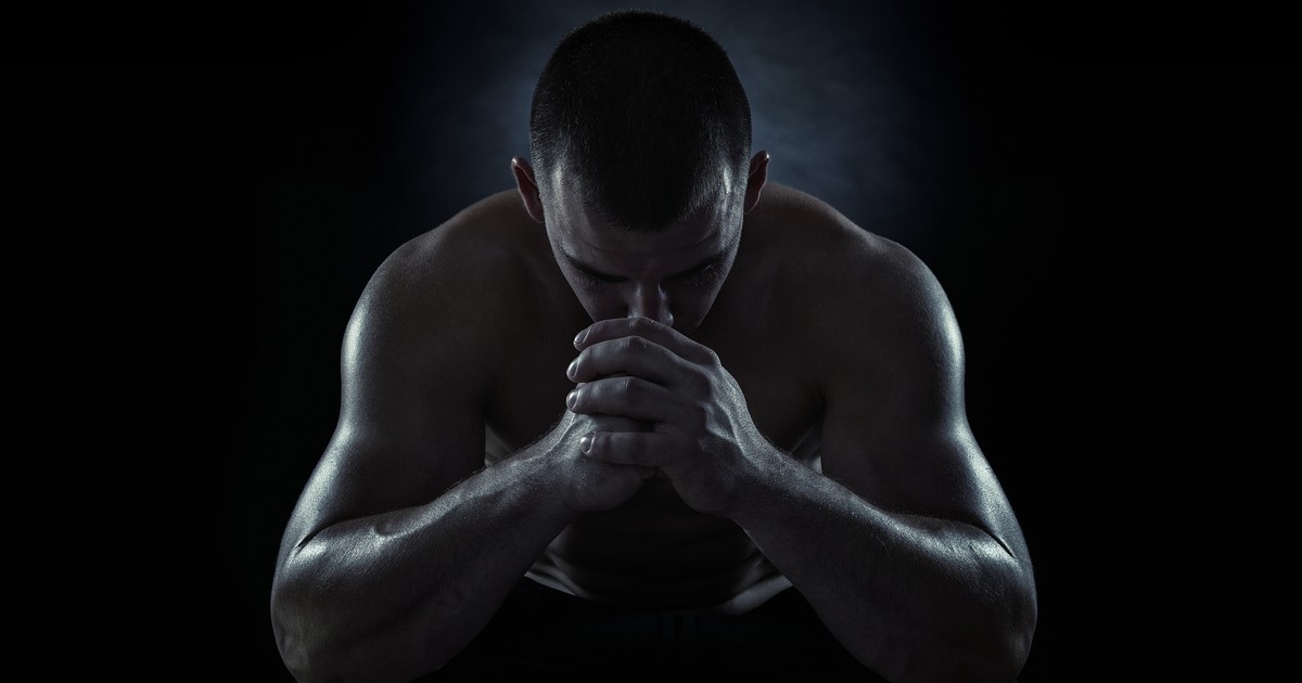 Męski teatr siły. "Gdyby się temu przyjrzeć, to Nawrocki nie jest silnym mężczyzną"