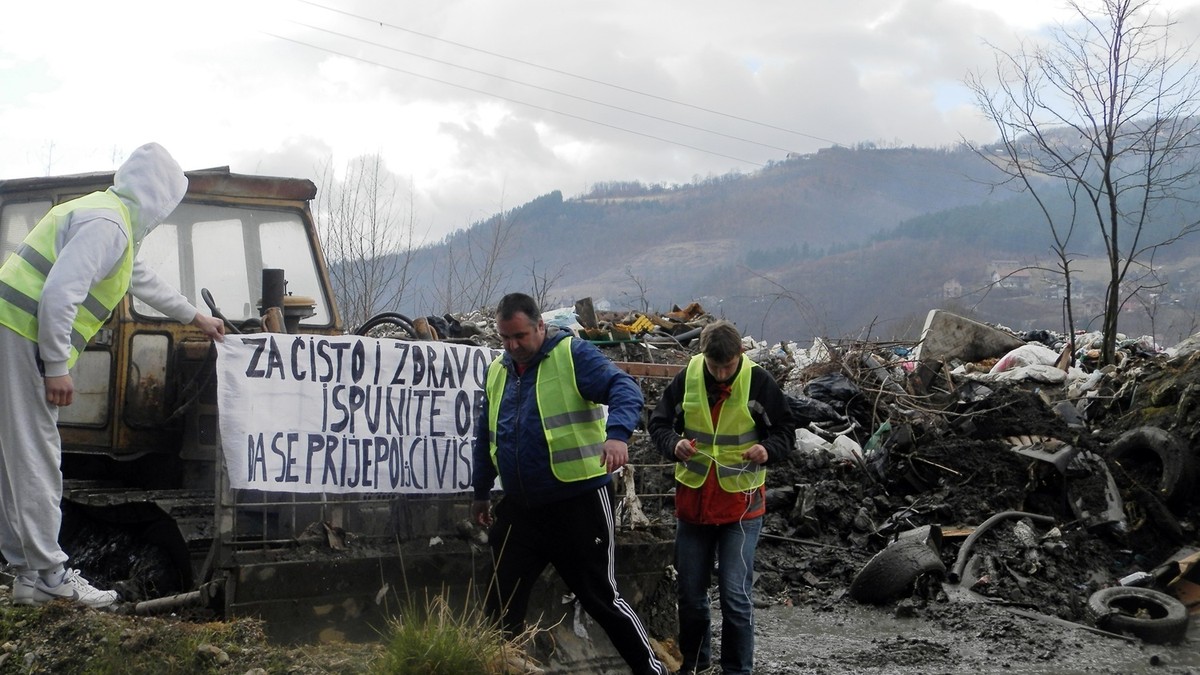 PRIJEPOLJE 02 ne dozvoljavaju ulaz komunalcima na deponiju nezadovoljni mestani foto zeljko dulanovic