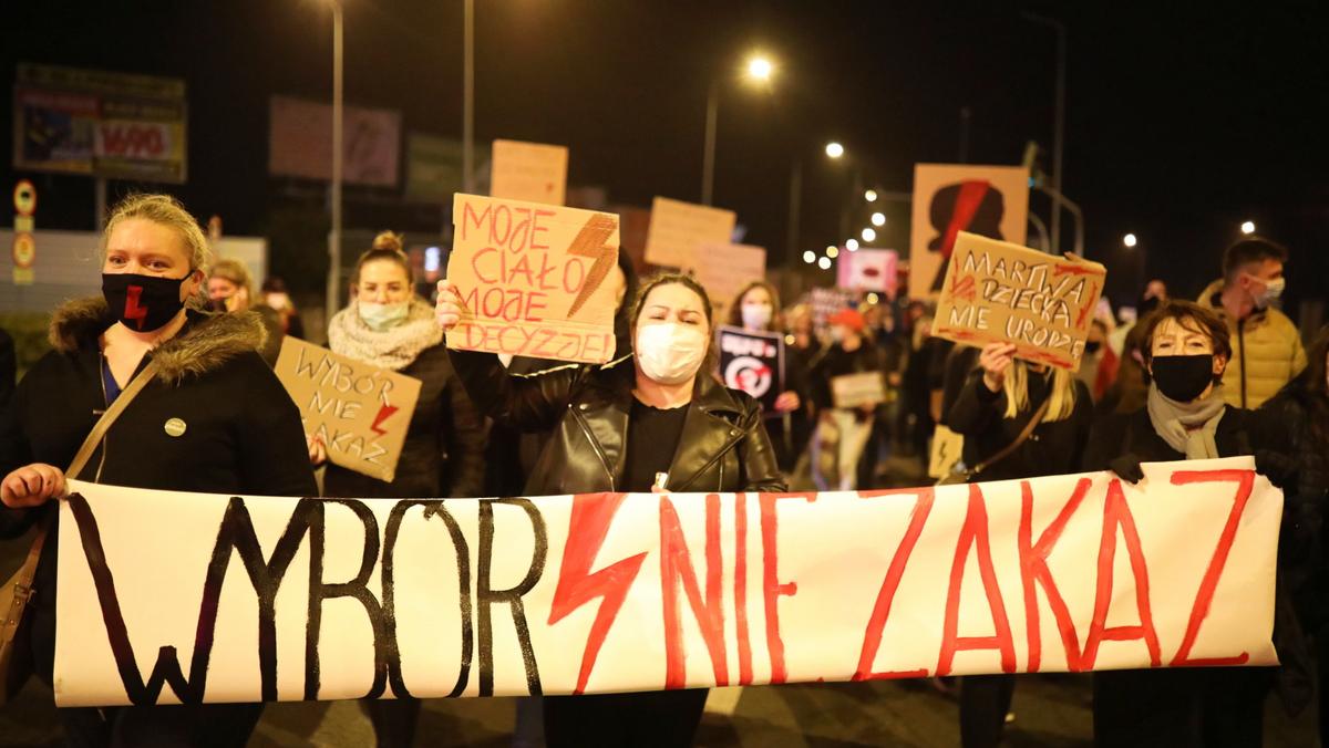 Płock. Protest przeciwko zaostrzeniu ustawy antyaborcyjnej