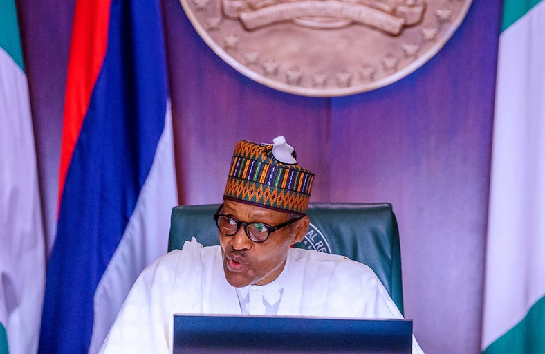 President Muhammadu Buhari has appealed to Nigerians to continue to work with the government to contain the spread of the coronavirus disease [Twitter/@BashirAhmaad]