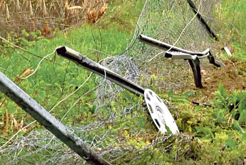 Od siline udarca otpadali delovi automobila