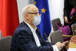 Piecha "rozczarowany" walką rządu z Covid-19: Można było zrobić więcej