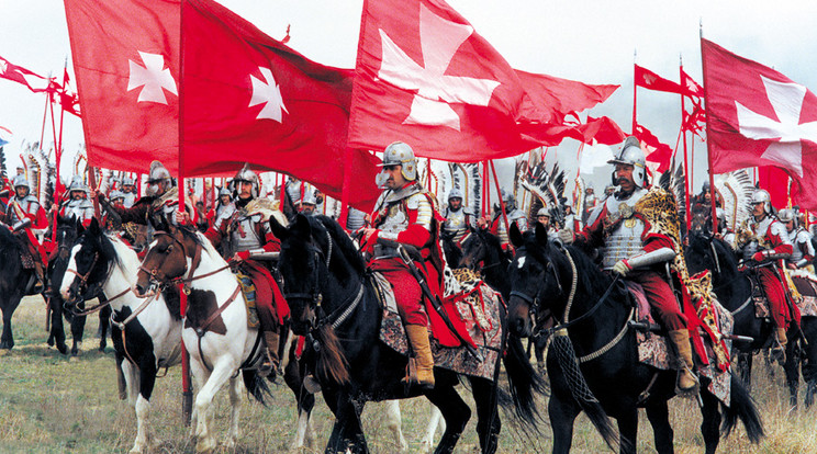 Harcba indulnak a lengyel lovasok (Fotó: Duna Tv)