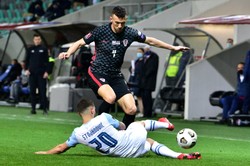 El. MŚ 2022: Faworycie nie mieli łatwo. Chorwaci zaczęli od porażki [WYNIKI i PROGRAM]