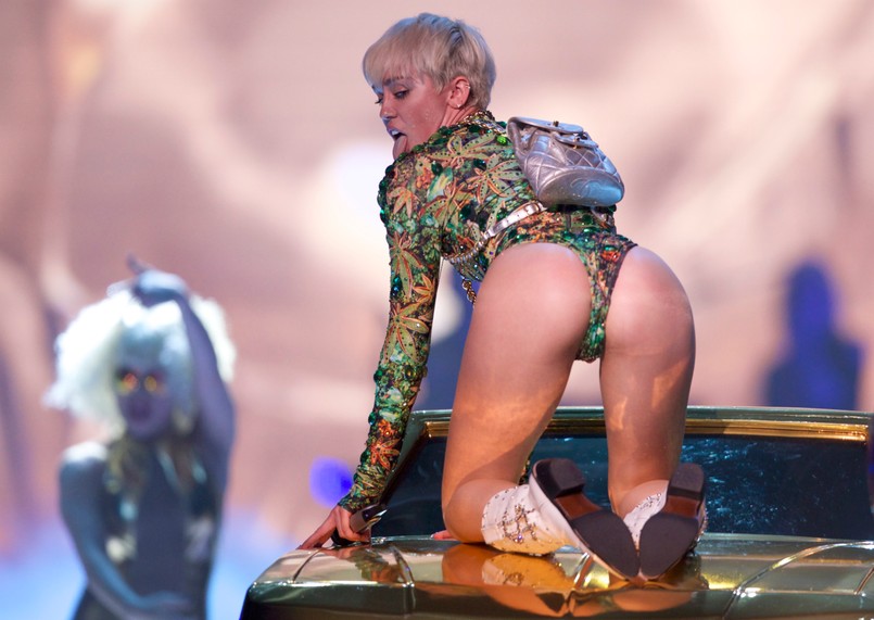 Pierwszy koncert w ramach "Bangerz Tour 2014", a Miley już zdążyła narobić wiele hałasu