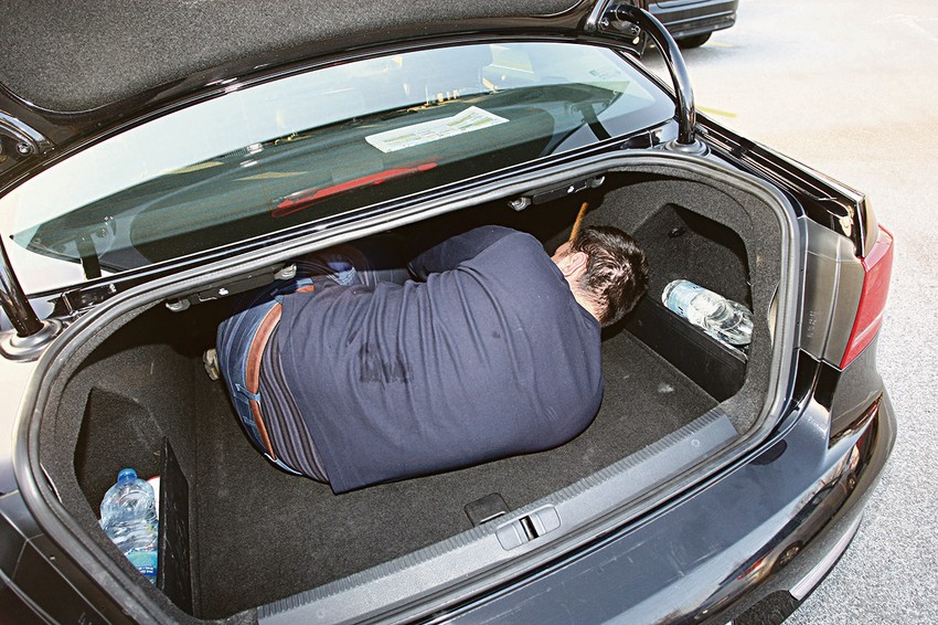 Crnogorac uspeo da pobegne iz kola otmičara