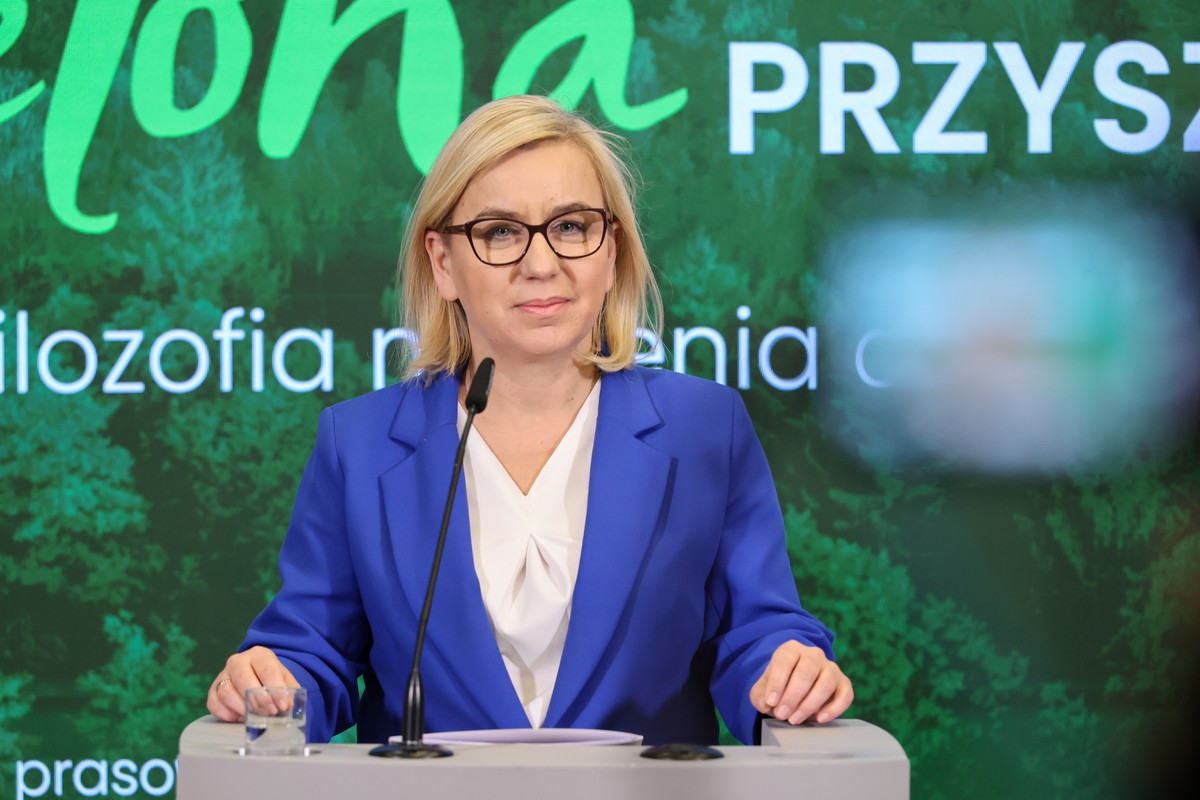 Paulina Hennig-Kloska, ministra klimatu i środowiska