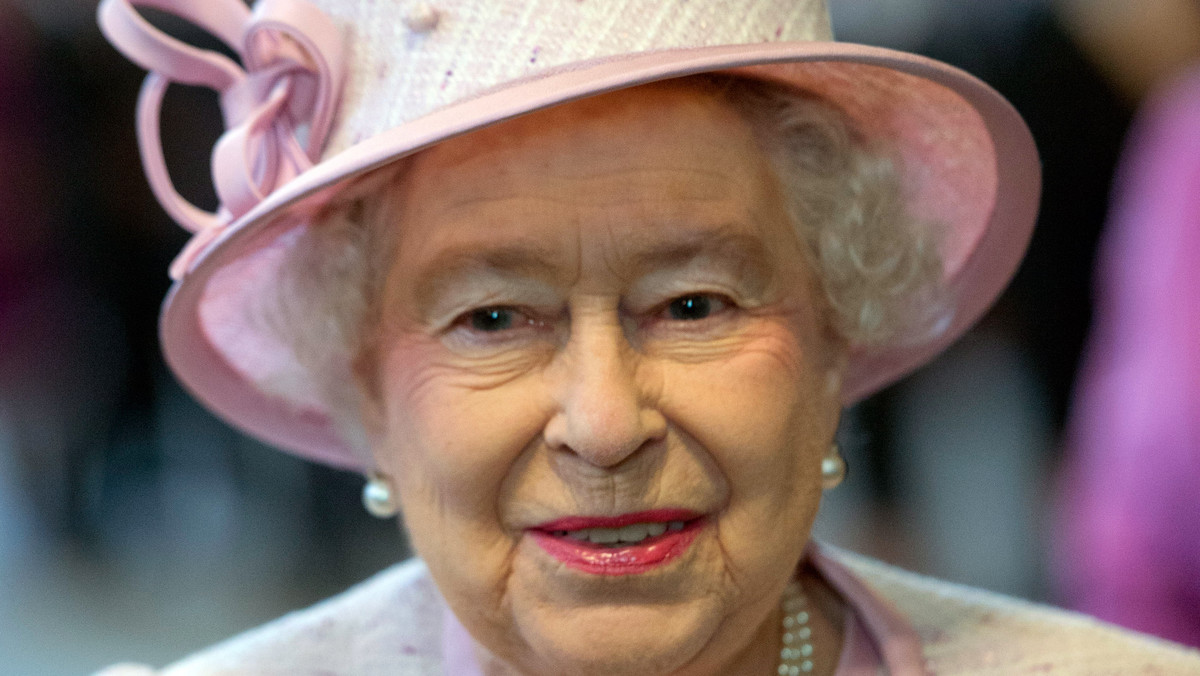 Szukasz nowego zajęcia? Być może Elżbieta II zapewni Ci pracę. Na oficjalnej stronie Pałacu Buckingham widnieje pewne ogłoszenie. Monarchini szuka bowiem nowej pani do sprzątania.