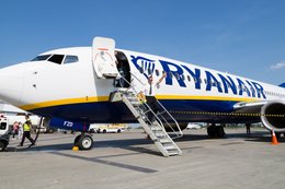 Opóźnienia samolotów kosztują coraz więcej. Finansowo najbardziej uderzają w linie Ryanair