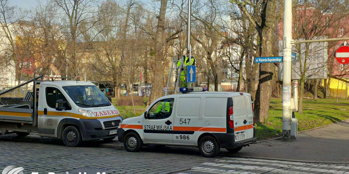 jeden kierunek ruchu na Bogusławskiego