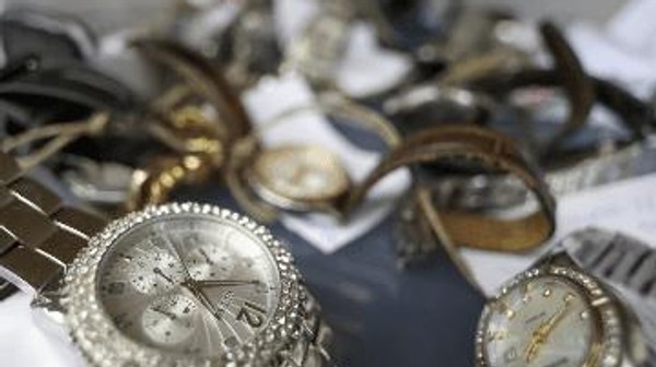 Na ul. Dzielną 15, gdzie znajduje się Biuro Rzeczy Znalezionych, przyniesiono w zeszłym roku niemal 7,5 tys. dokumentów i ponad 6,5 tys. innych przedmiotów.