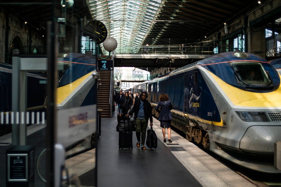 Pociąg Eurostar na dworcu St. Pancras International w Londynie