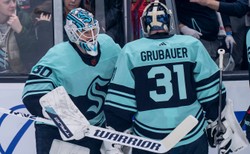 Liga NHL. Zwycięskie serie Kraken i Predators, udane występy bramkarzy