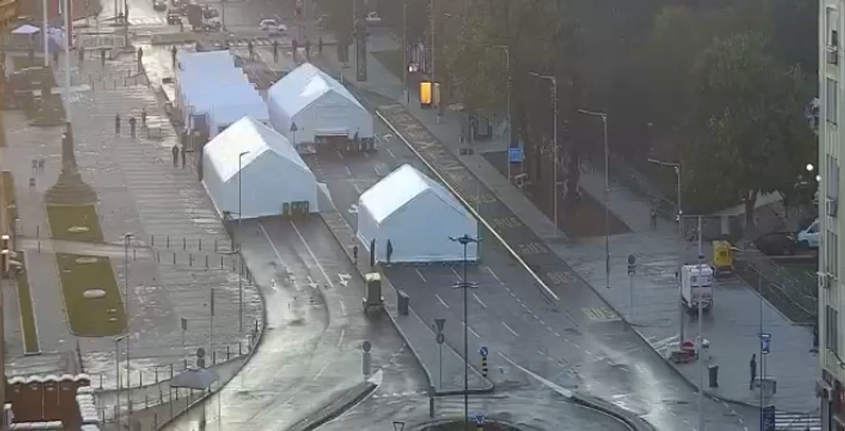 Plato ispred Skupštine