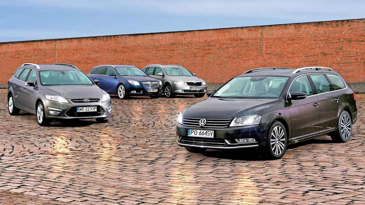 Porównanie kombi z dieslem: Ford Mondeo, Opel Insignia, Škoda Superb i VW Passat