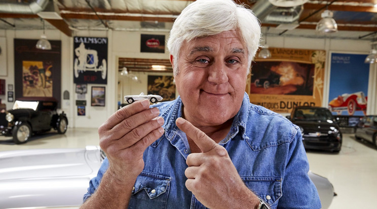 Jay Leno fura fazon, de az autókhoz, pláne a régiekhez nagyon ért. Műgyűjtőként fogalmazta meg az első generációs Priusban rejlő klasszikus autós értékeket, szerinte van benne fantázia, érdemes lehet egy megvigyázott példányt eltenni