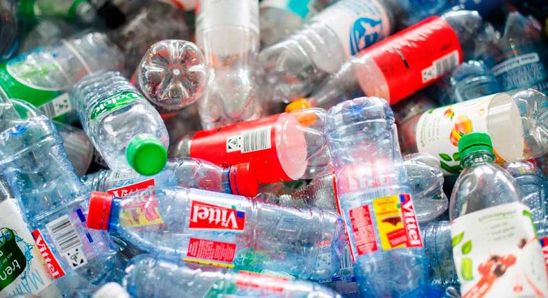 Experts raise awareness on dangers of pollutants in plastics.