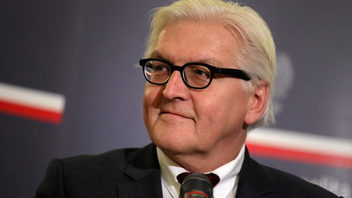 - Trzeba położyć kres szaleństwu na Ukrainie - powiedział minister spraw zagranicznych Niemiec Frank-Walter Steinmeier, nawiązując do sytuacji na wschodzie Ukrainy i rosnącego napięcia na linii Moskwa-Kijów.