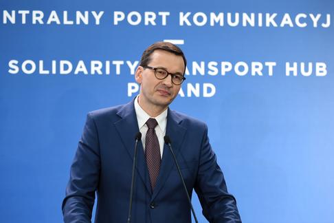 Premier Mateusz Morawiecki podczas konferencji prasowej nt. projektu CPK, 2019 r.