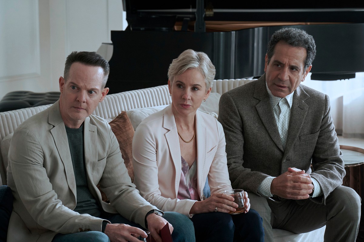 Jason Gray-Stanford jako Randy Disher, Traylor Howard jako Natalie Teeger oraz Tony Shalhoub jako Adrian Monk w filmie "Detektyw Monk: Ostatnia sprawa"