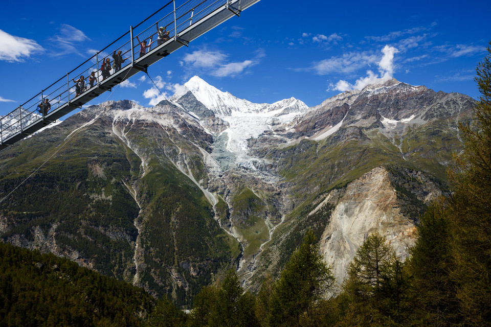 SWITZERLAND CONSTRUCTION SUSPENSION BRIDGE  (World's longest pedestrian suspension bridge inaugurated)