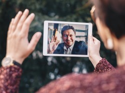 Miłość nie zna granic? Ekspertka radzi, jak utrzymywać wysoką temperaturę w związku na odległość