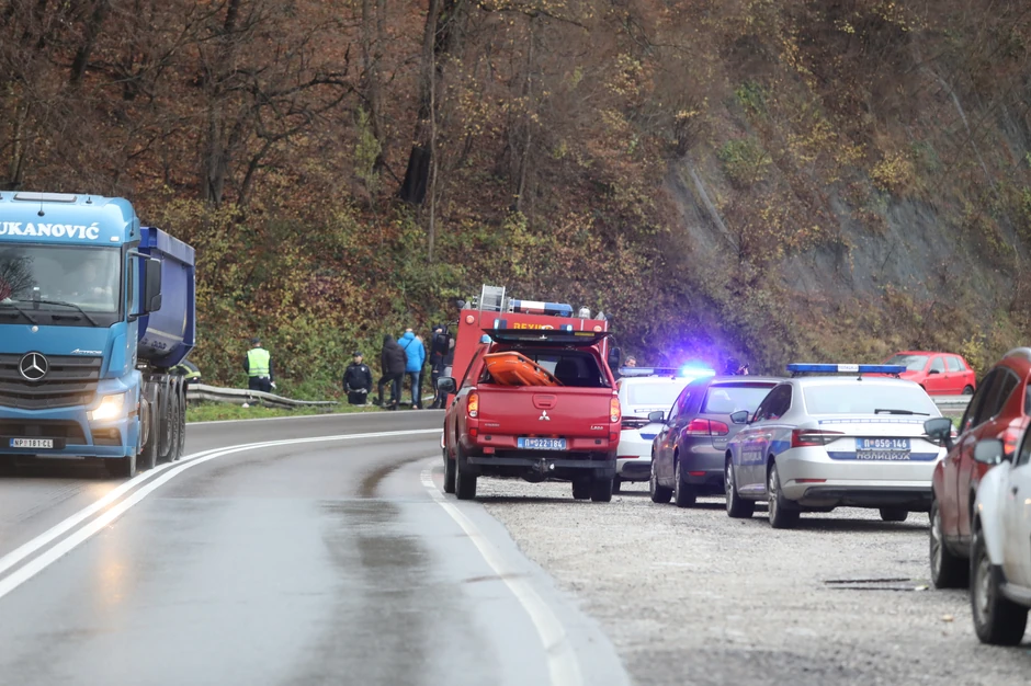 Izvlačenje auta u kojem je bila nestala Ana Radović
