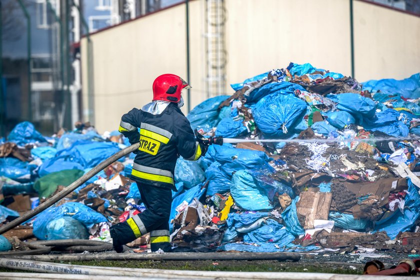 Pożar wysypiska w Gdańsku Szadółkach