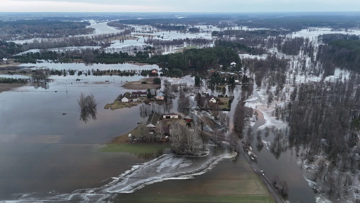  Gmina odcięta od świata. Straż pożarna wozi dzieci do szkoły