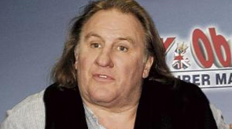 Lebontatott egy dombot Gerard Depardieu 