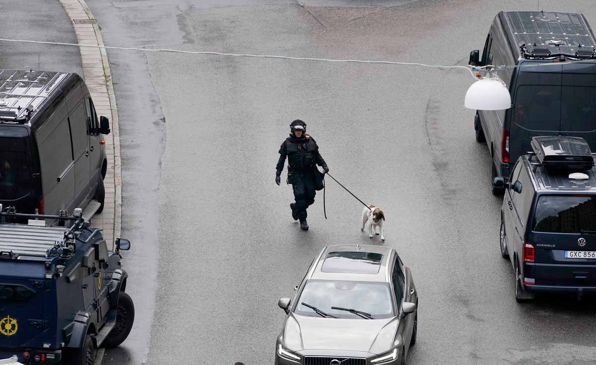 Policja na miejscu eksplozji
