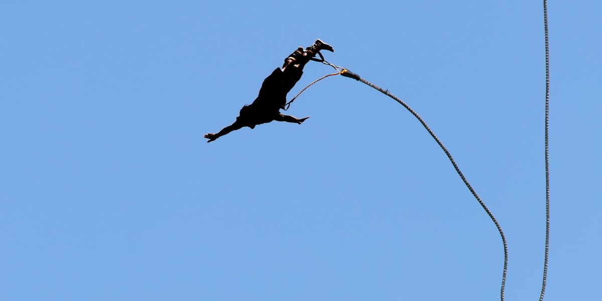 Dramatyczne sceny w Gdyni. Kiedy skakał na bungee, zsunęła mu się uprzęż...