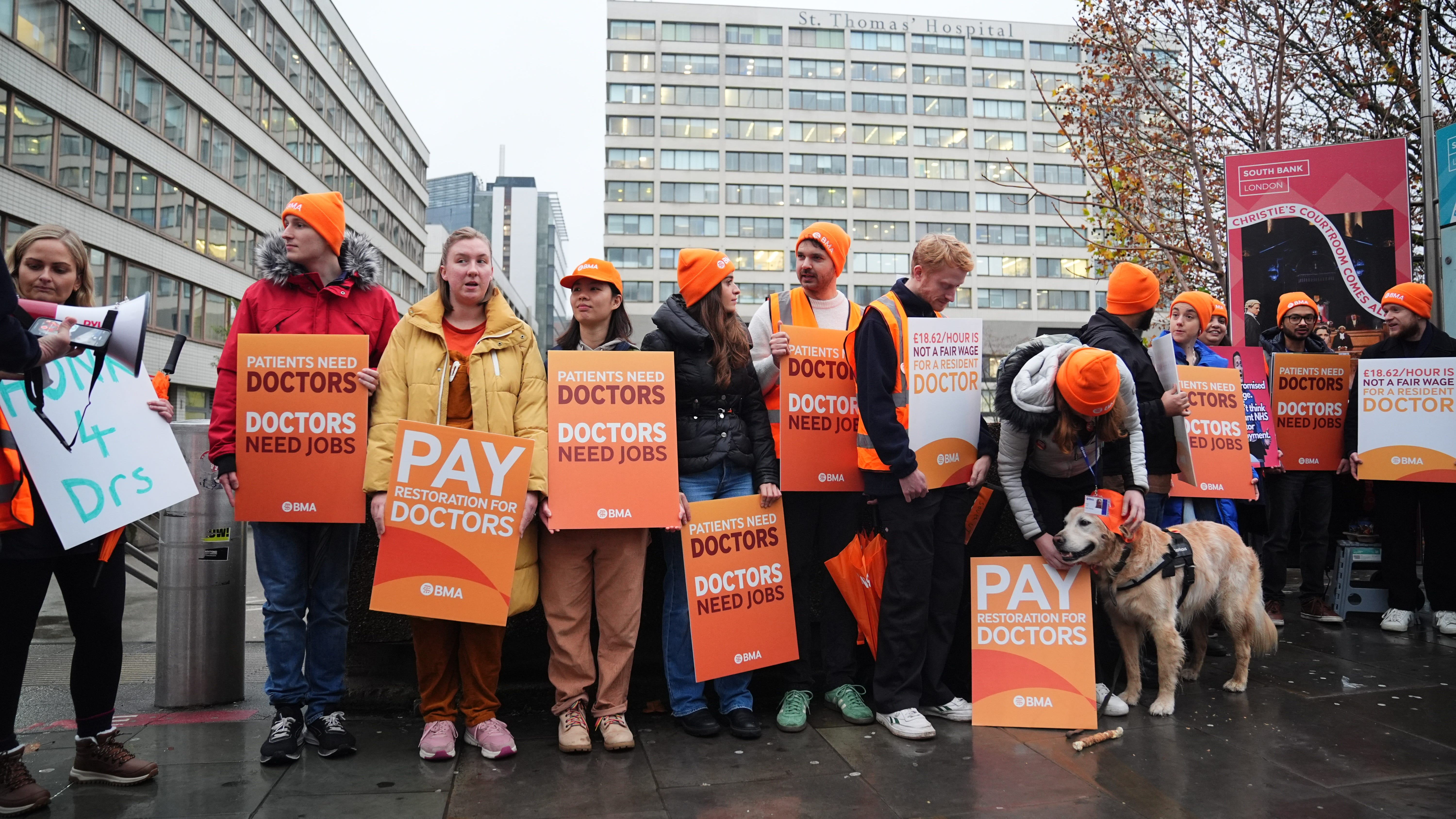 Streeting: Striking doctors 'holding patients to ransom' in £300m walkout