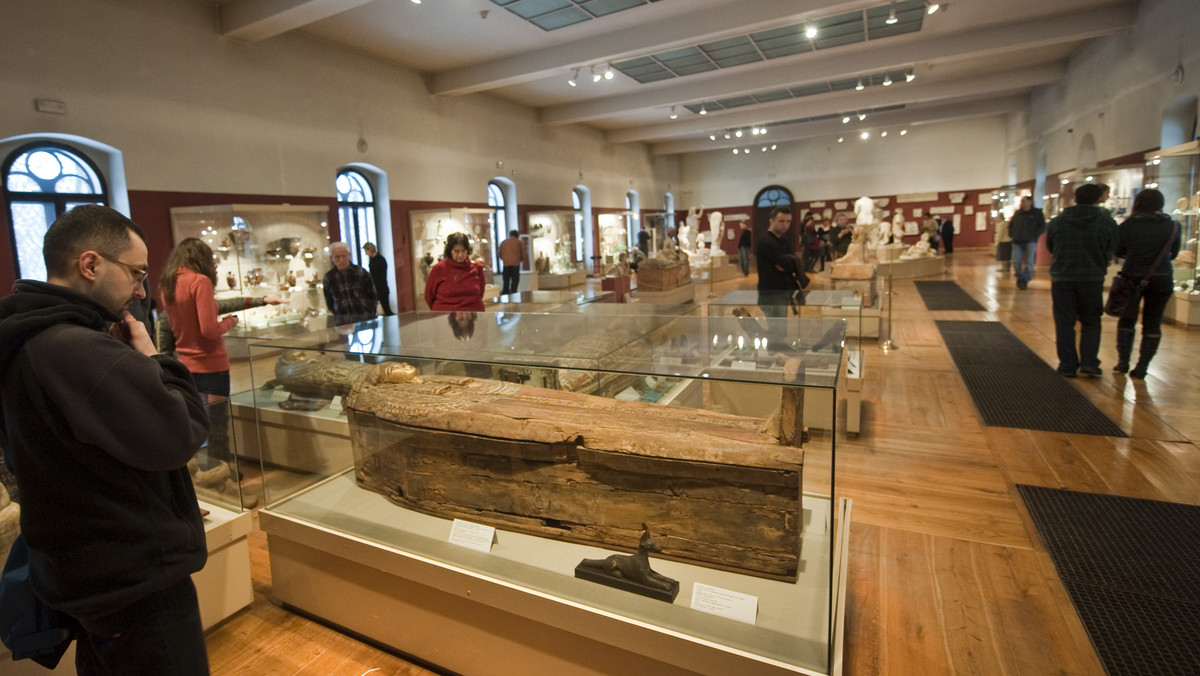 Po kilkumiesięcznej przerwie w czwartek ponownie otwarto dla zwiedzających Galerię Sztuki Starożytnej w Arsenale Muzeum Książąt Czartoryskich w Krakowie.