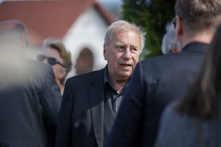 Jerzy Stuhr jest przesłuchiwany w krakowskiej prokuraturze