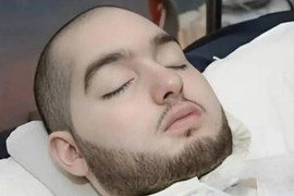 Saudijski USPAVANI PRINC u komi je već 20 GODINA: Ne pomaže mu ni SVE BLAGO OVOG SVETA, ali roditelji ne gube nadu: "Da je Bog hteo da pogine u toj nesreći, moj sin bi odavno bio u grobu"