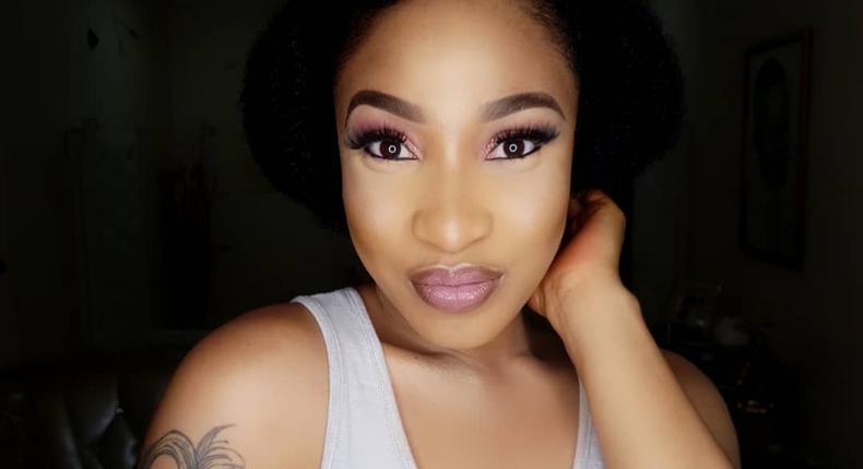 As the yuletide draws closer, Tonto Dikeh warns against politicians looking to renew their blood oath by Xmas.