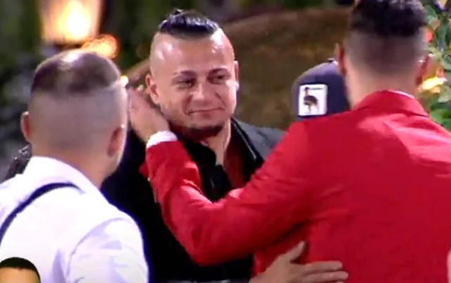 "IMA ŽELUDAC DA PROGUTA DEDU OD 70 GODINA" TERZI "PALA KLAPNA" nakon što ga je Sofija mesecima LAGALA, obrušio se pred svima: "KO TI JE PLATIO ZUBE"?!