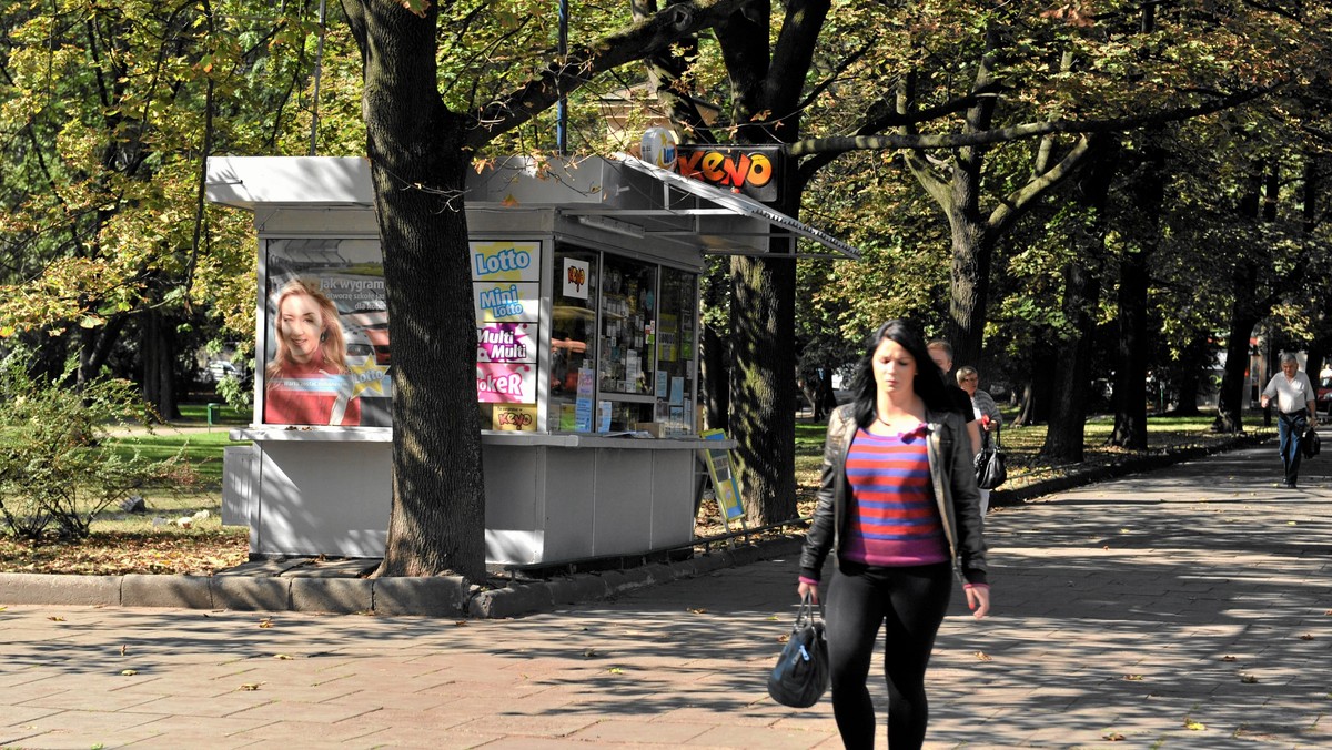 Po zrealizowanej inwestycji przy Muzeum Narodowym ma powstać kolejny podziemny parking w centrum Krakowa za ok. 60 mln zł. Aktywiści miejscy protestują i mówią, że lepiej zbudować kilka parkingów typu Park and Ride na obrzeżach miasta.