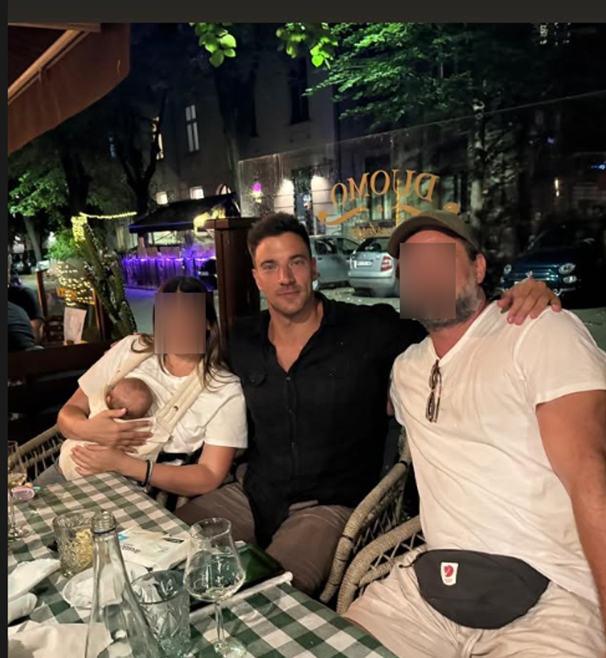 Vlada Vuksanović sa prijateljima