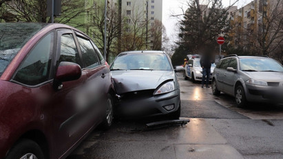 Két nő úgy döntött, iszik és vezet: több parkoló autót is összezúztak Óbudán, ráadásul apa autójával... lesz nemulass