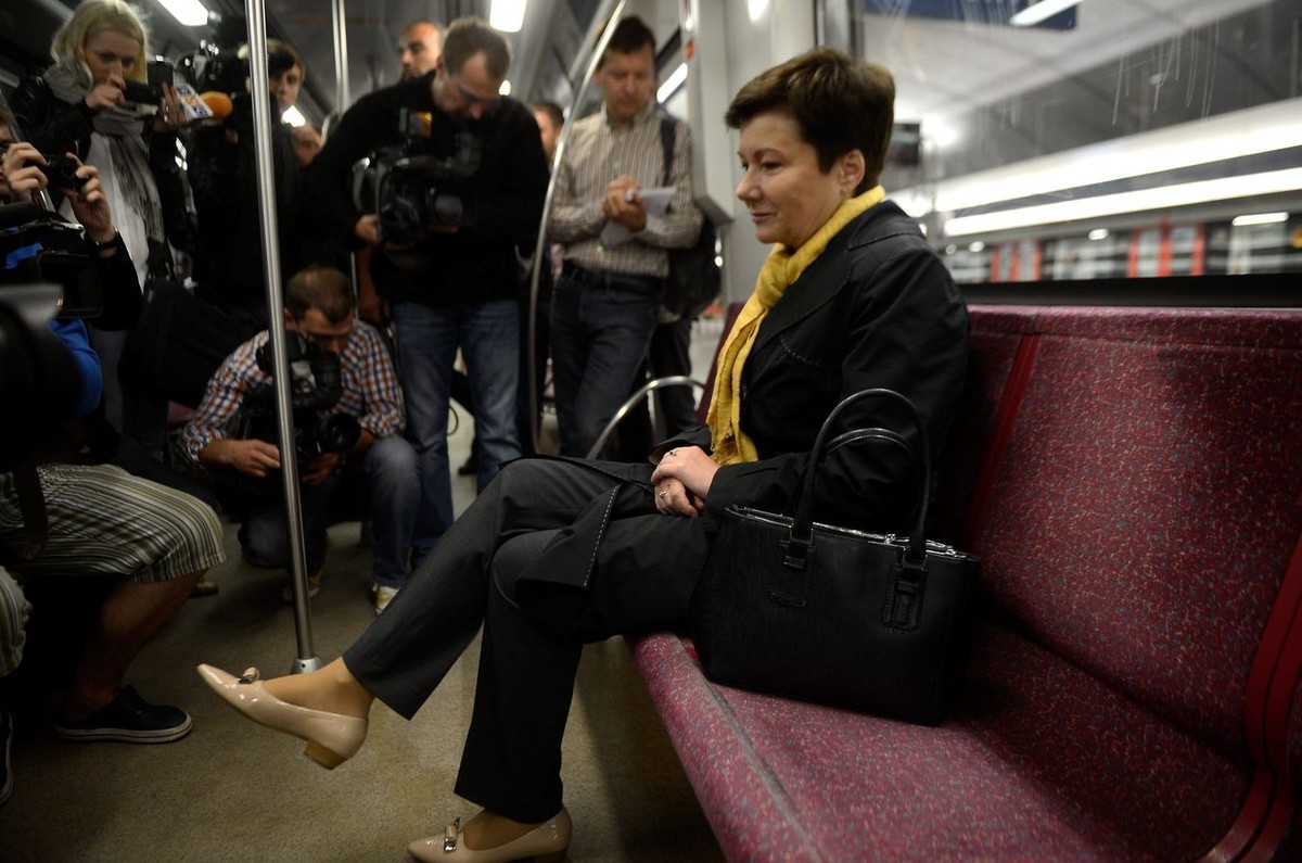 Hanna Gronkiewicz-Waltz w wagoniku metra