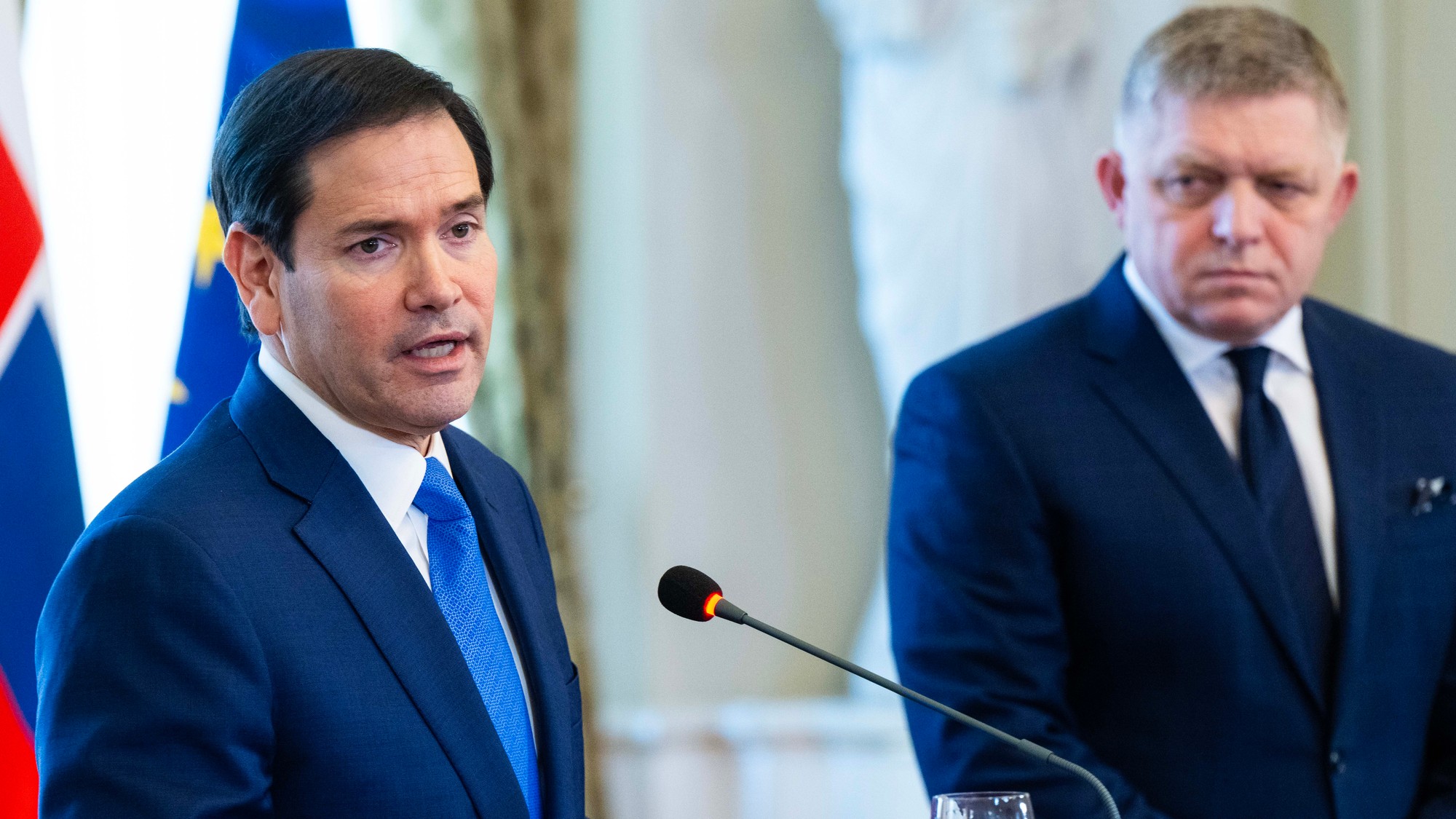Šéf americkej diplomacie Marco Rubio s premiérom Robertom Ficom.