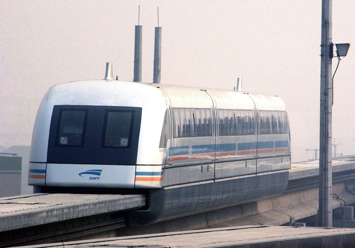 Chińska kolej magnetyczna (maglev).